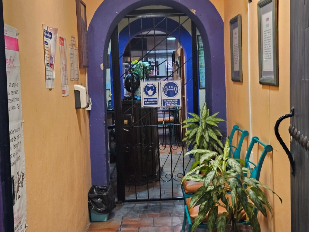 Entrada del núcleo médico